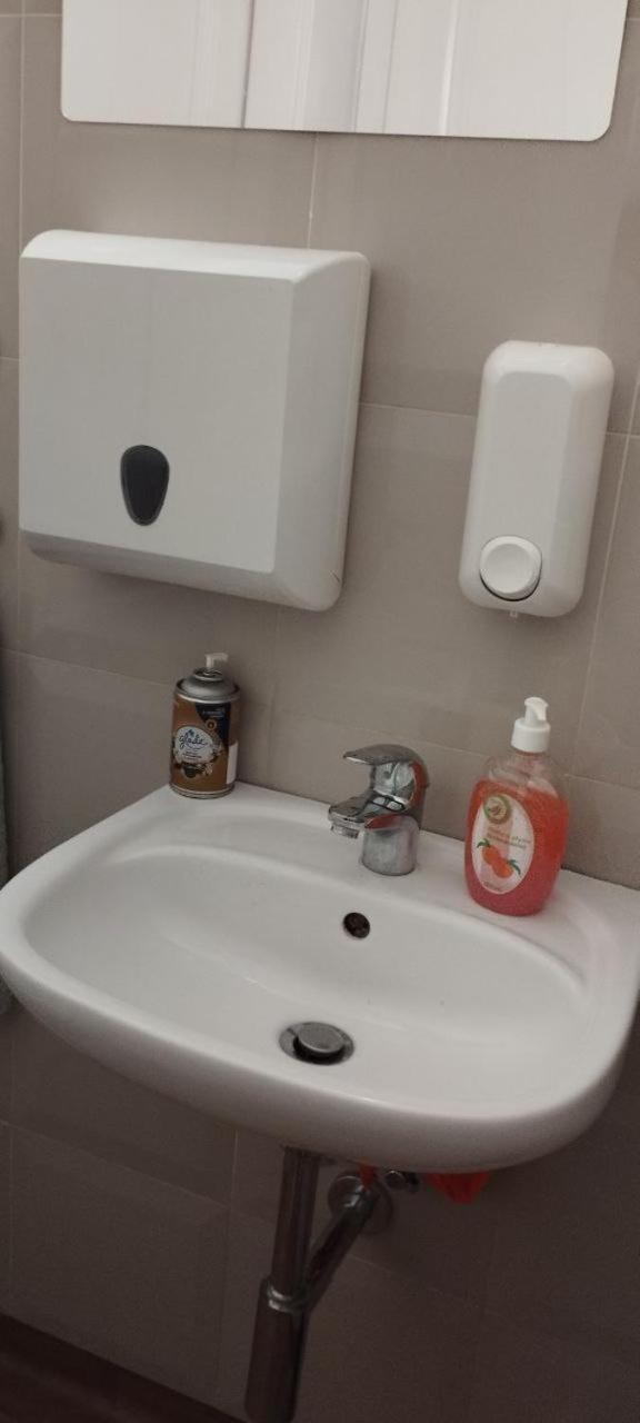 Hostel Alex&Tsa Krakow Luaran gambar